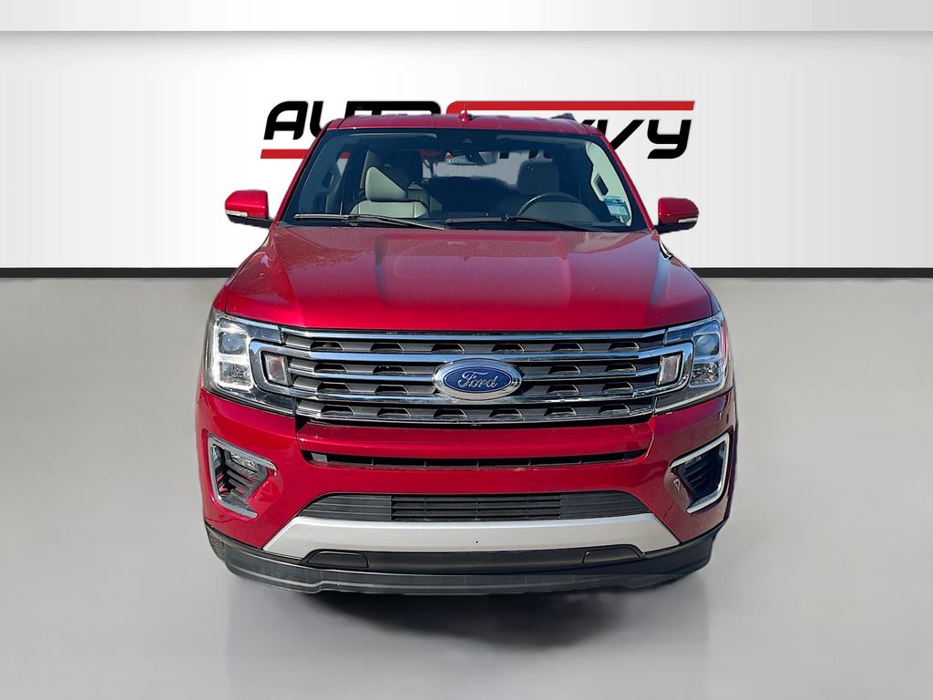 2021 Ford Expedition XLT Red at Autostrade