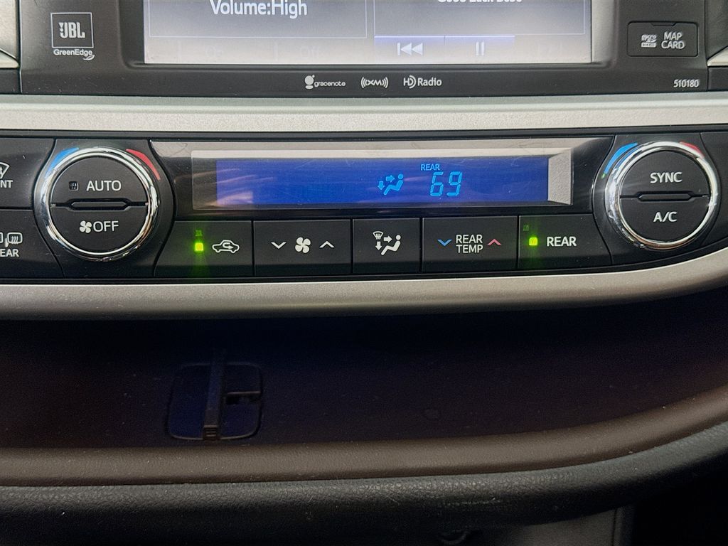 Used Car 2018 Toyota Highlander Hybrid  Limited For Sale Under $25,000 In Austin, Texas