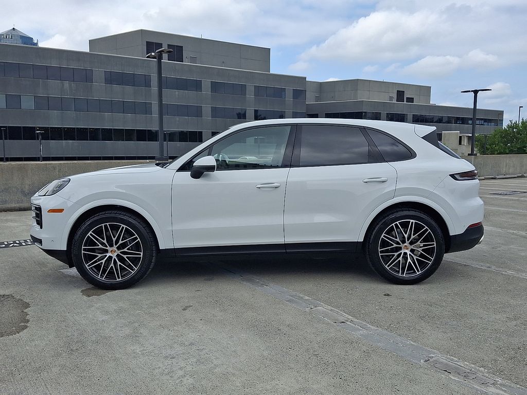 Thumbnail: 2026 Porsche Cayenne - 2