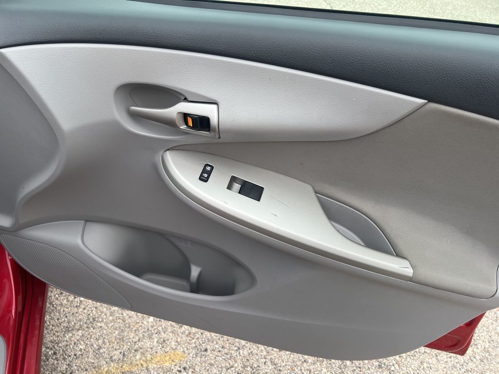 2013 Toyota Corolla L photo