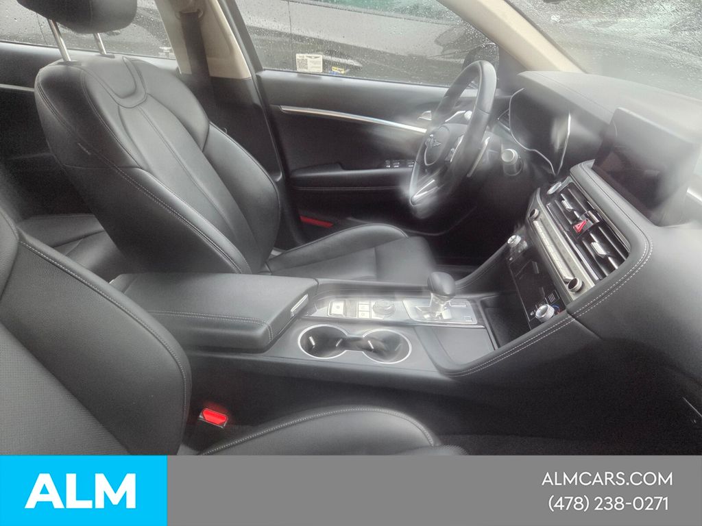 Used 2025 Black Genesis 2.5T image 15