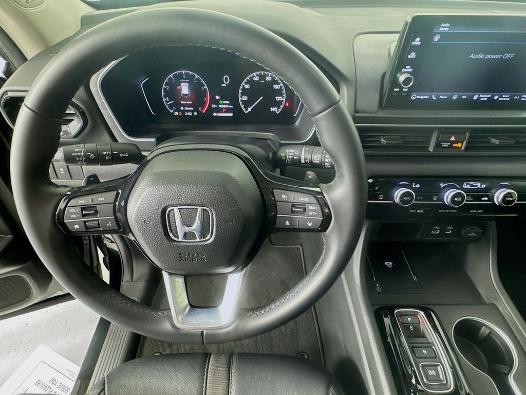 Used Car 2025 Honda Pilot  Touring For Sale Under $50,000 In Austin, Texas