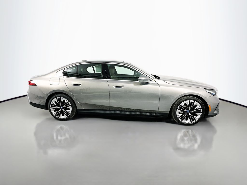 2025 BMW i5 eDrive40 4