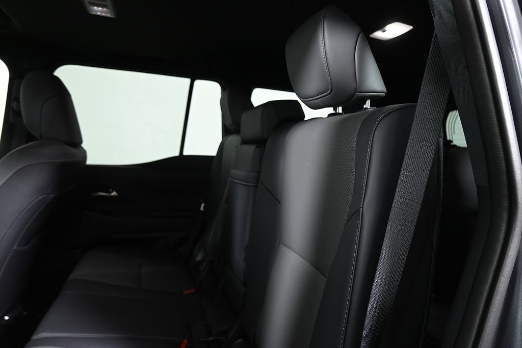 Thumbnail: 2025 Lexus GX - 4