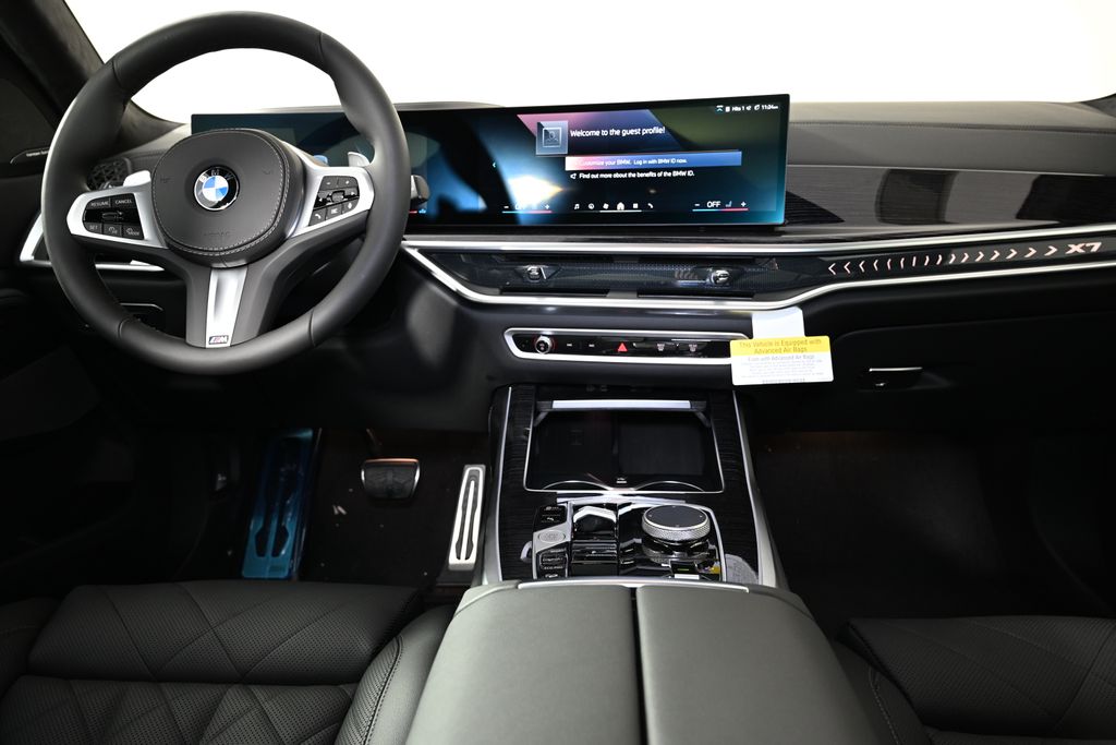 2025 BMW X7 xDrive40i 16