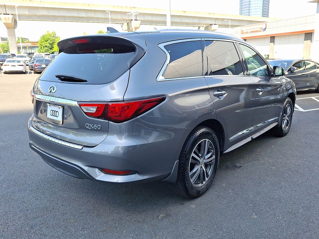 Thumbnail: 2017 INFINITI QX60 - 4