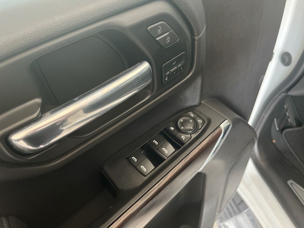 2021 GMC Sierra 1500 SLT - Photo 18