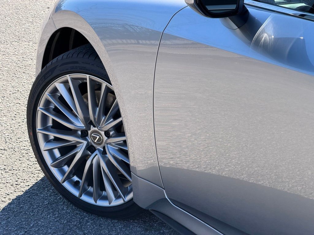 2025 Lexus IS 300 - Photo 12