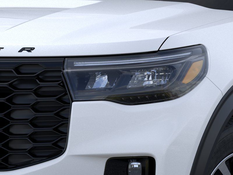 2026 Star White Metallic Tri-Coat Ford Explorer ST-Line RWD SUV