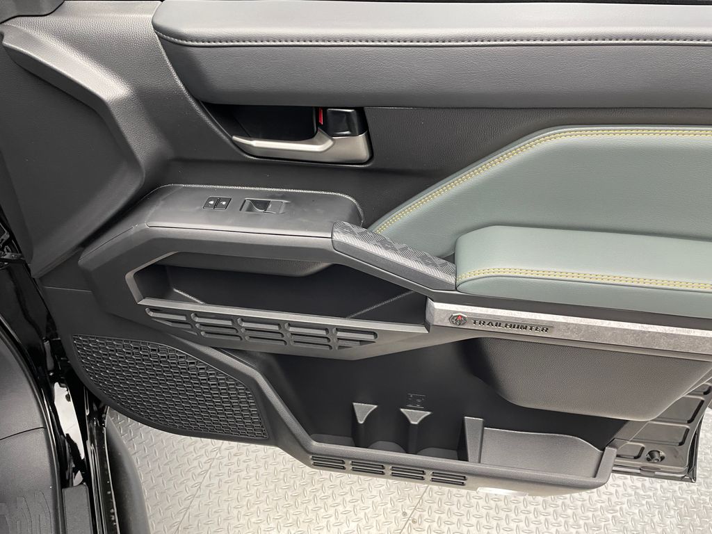 Thumbnail: 2025 Toyota Tacoma - 15