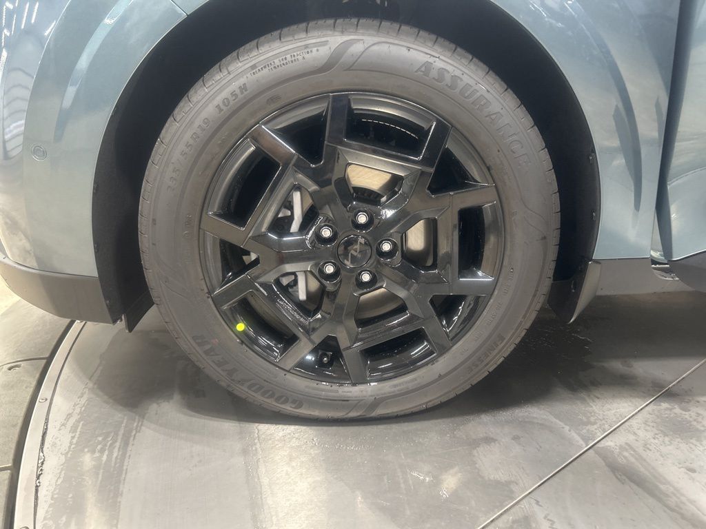 new 2026 Kia Carnival car, priced at $47,685