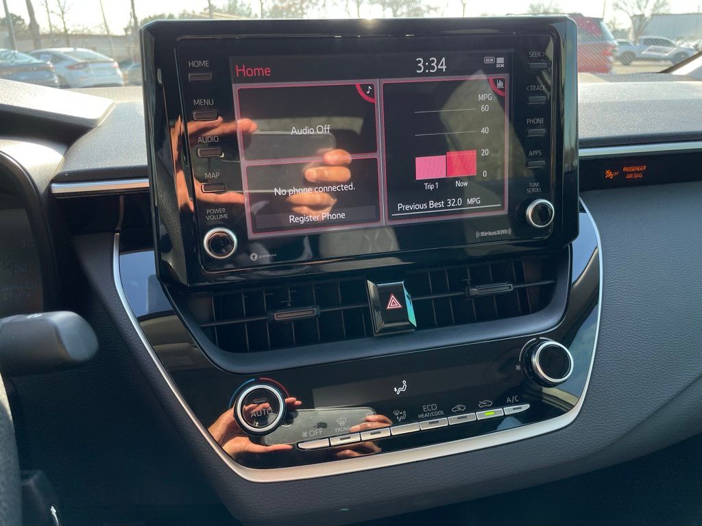 Thumbnail: 2022 Toyota Corolla - 18