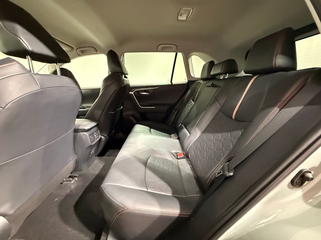 Thumbnail: 2020 Toyota RAV4 - 18