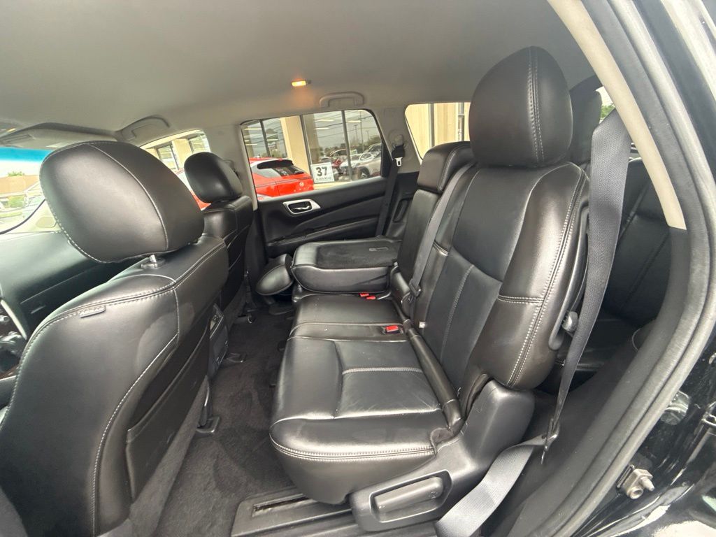 Used 2014 Black Nissan SL image 17