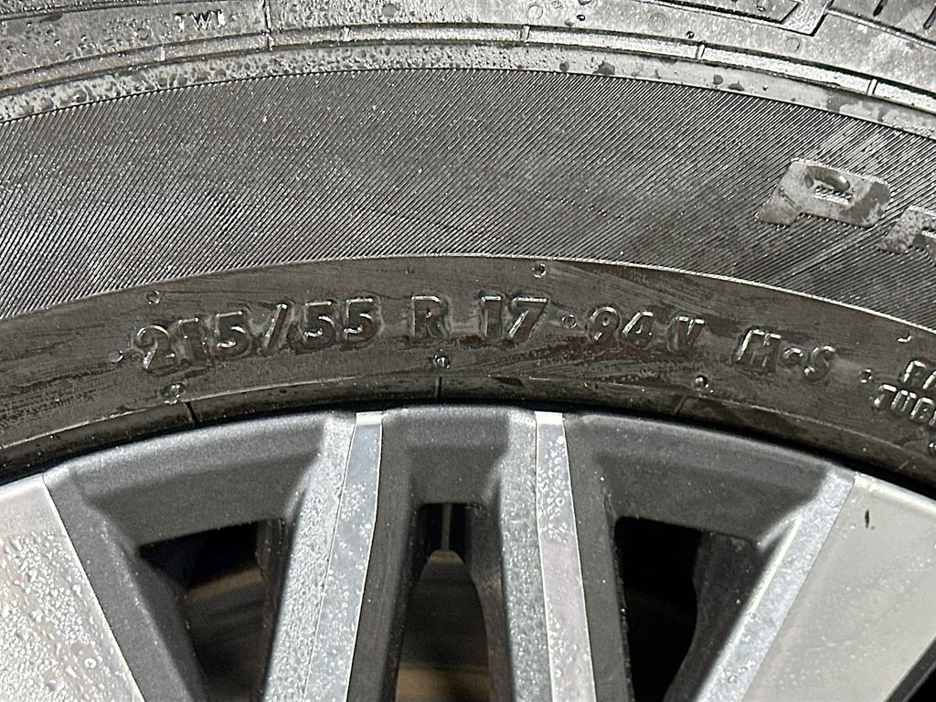 Used 2024 Black Nissan 2.5 SV image 33