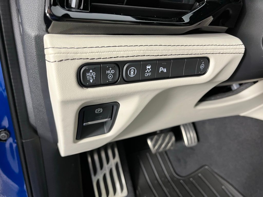 Thumbnail: 2026 Acura MDX - 32