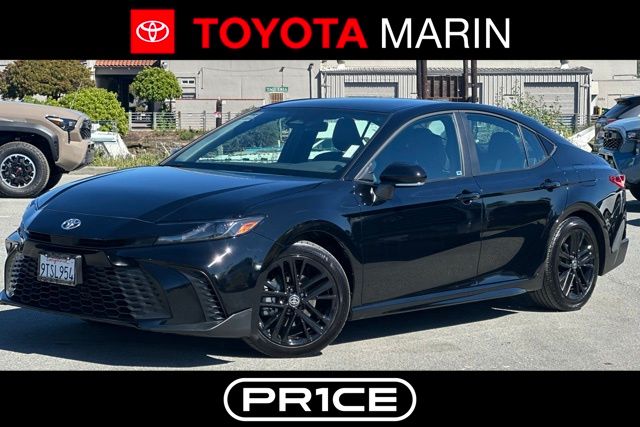 2025 Toyota Camry SE FWD