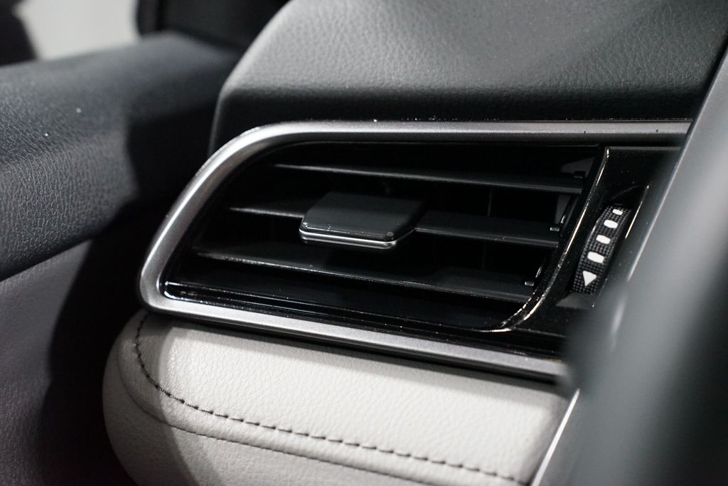 Thumbnail: 2023 Toyota Camry - 24