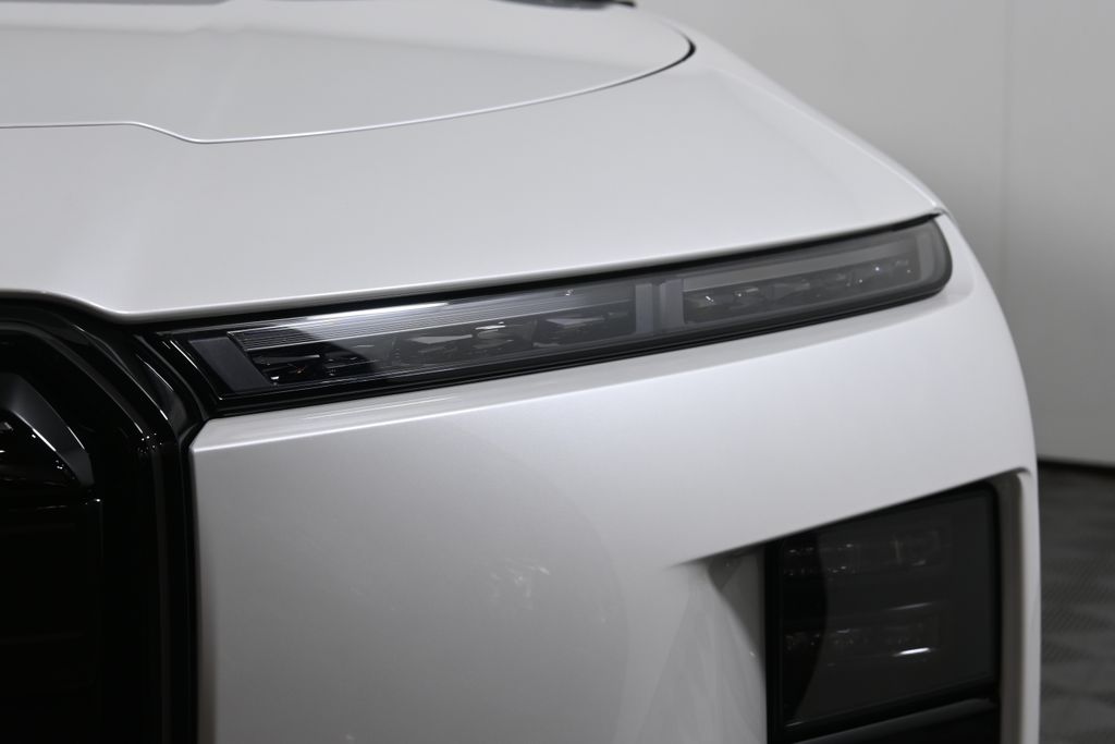 Thumbnail: 2027 BMW 7 Series - 11