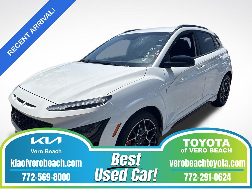 Lunar White 2023 Hyundai Kona N FWD SUV / Crossover Front-Wheel Drive 8-Speed Dual Clutch