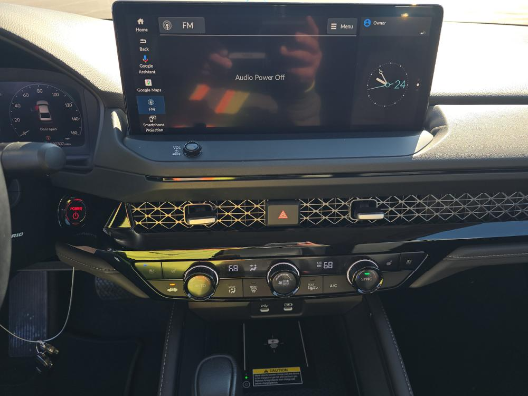 View vehicle photo 7