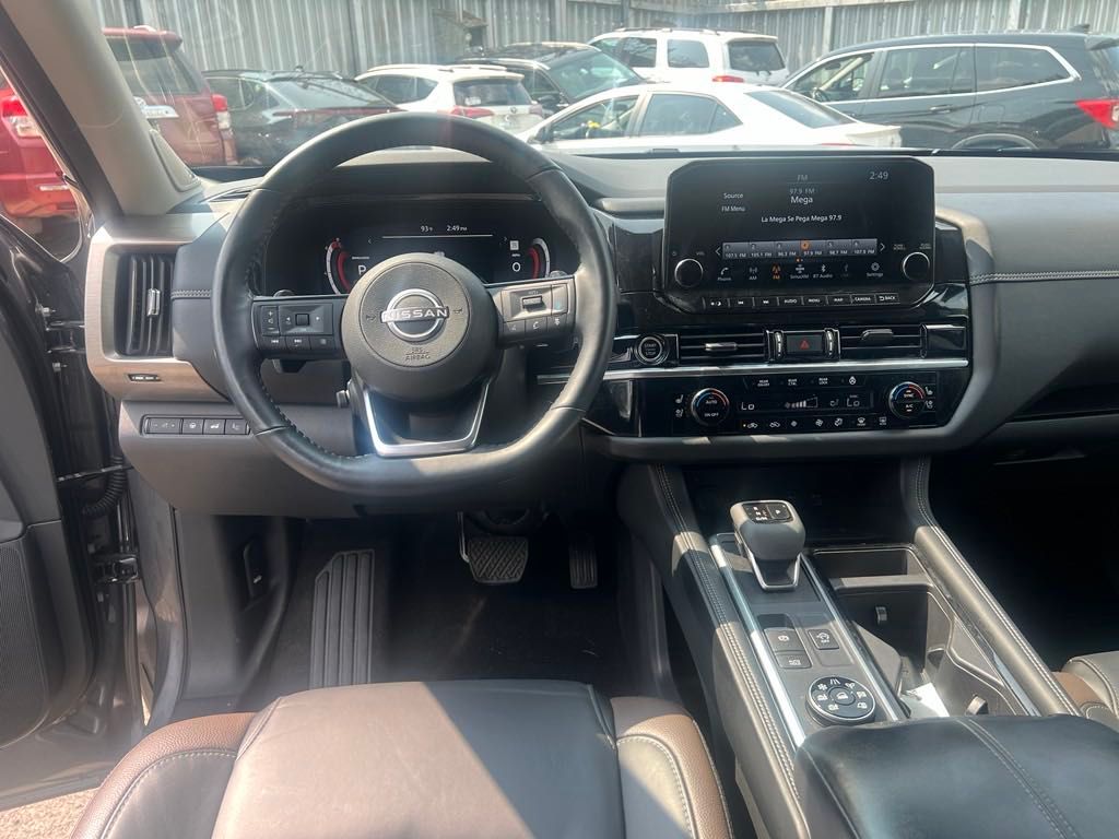 2023 Nissan Pathfinder Platinum 13