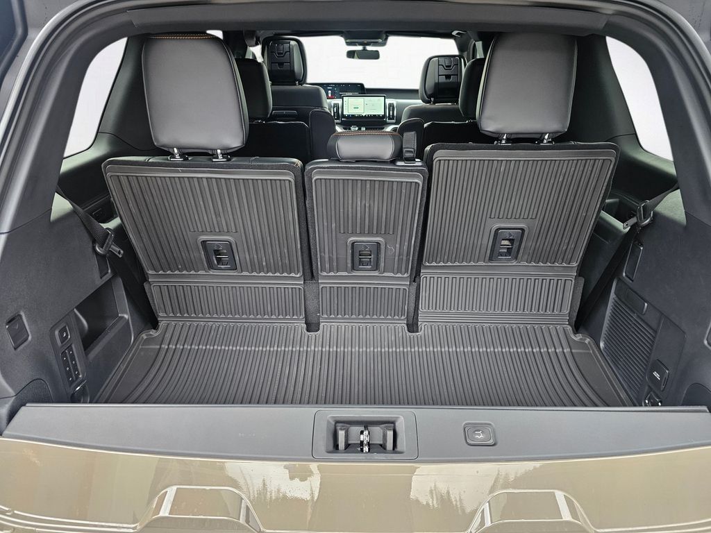 New 2026 Gray Ford Tremor image 12