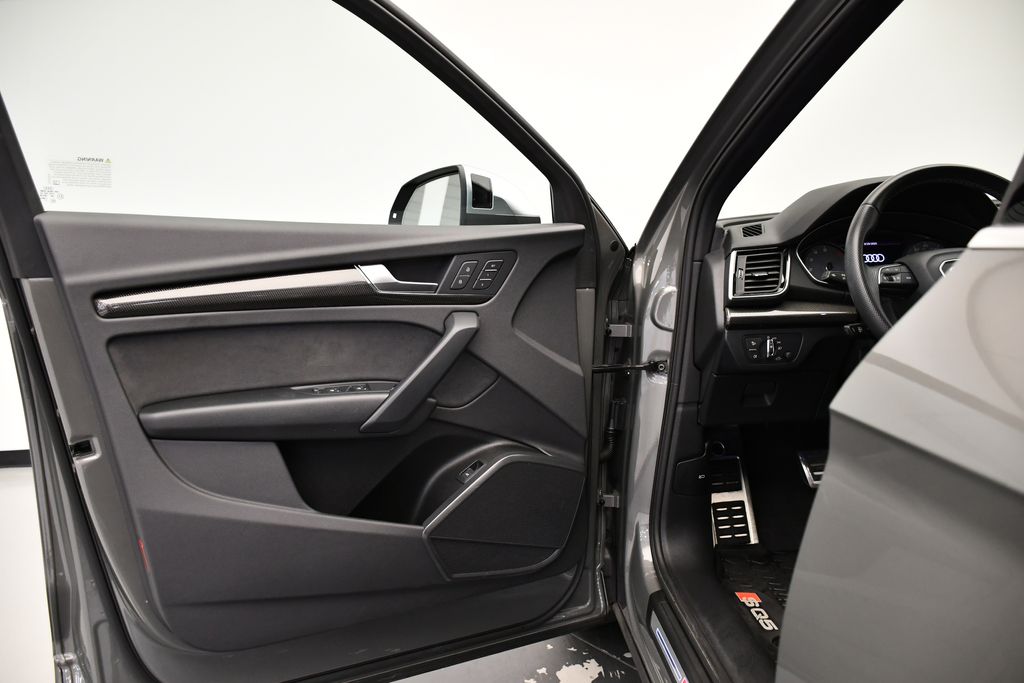 Thumbnail: 2023 Audi SQ5 - 30