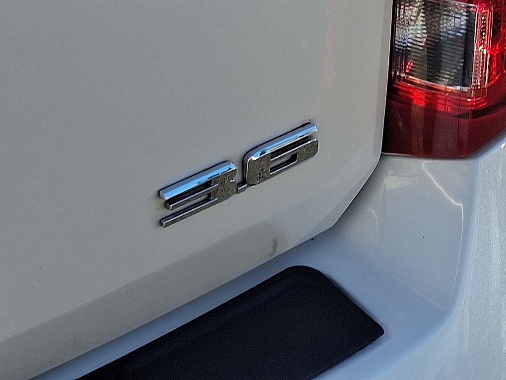 Thumbnail: 2015 Cadillac SRX - 30