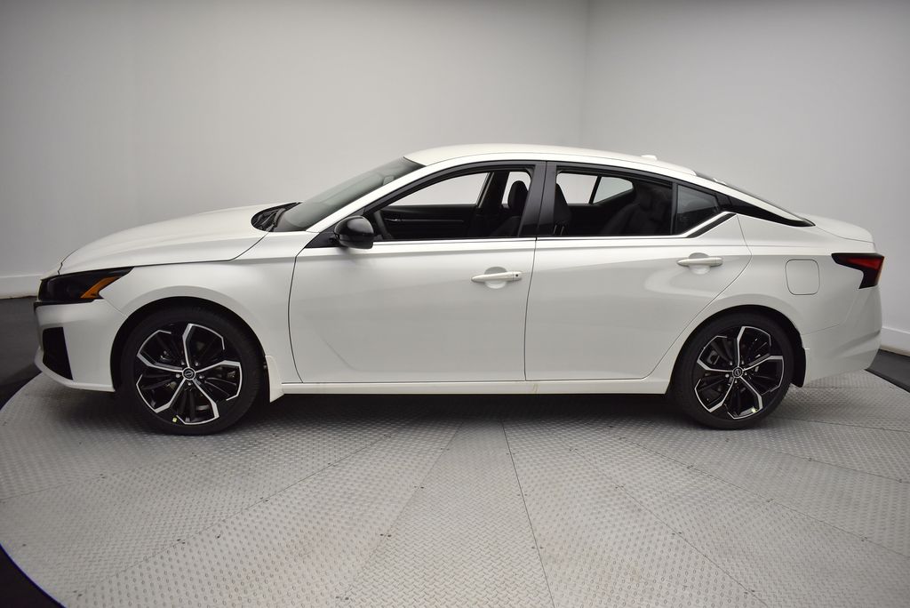 Thumbnail: 2025 Nissan Altima - 8