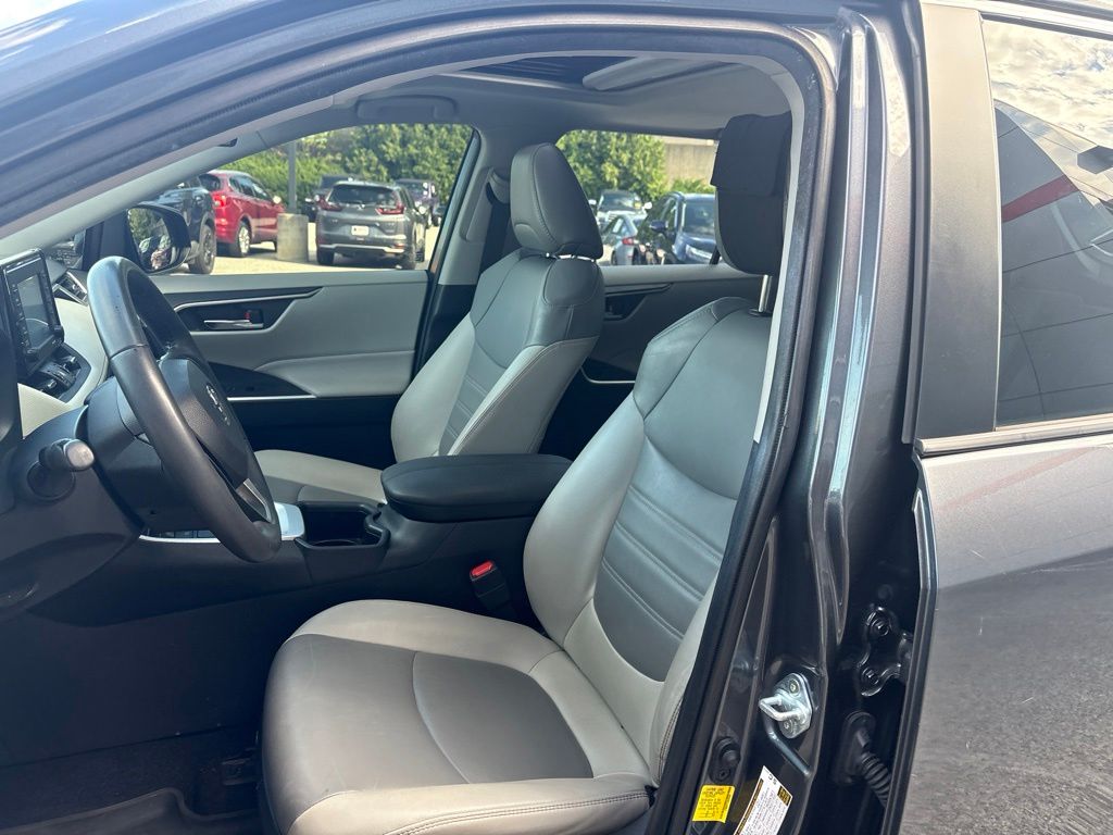 Used 2022 Gray Toyota XLE Premium image 13
