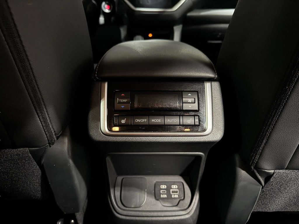 Used 2024 Ice Silver Metallic Subaru Limited image 20