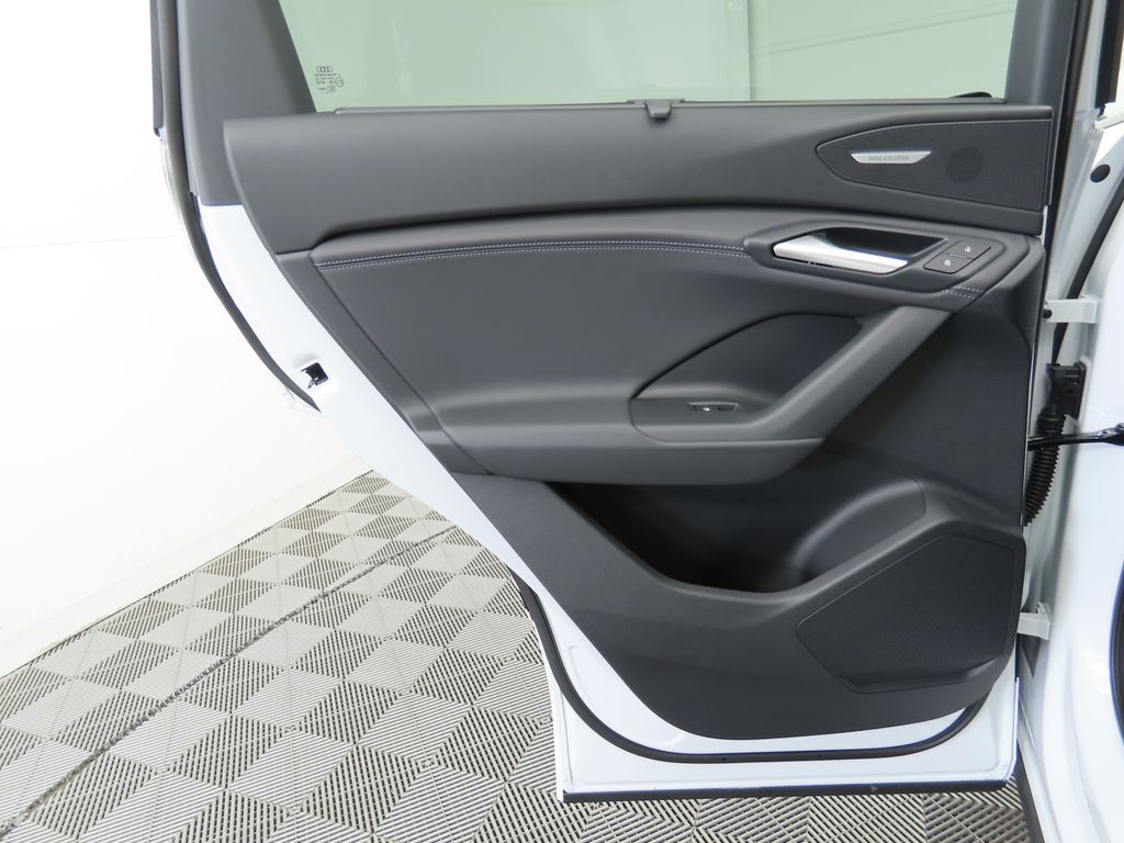 2025 Audi Q6 e-tron Premium 28