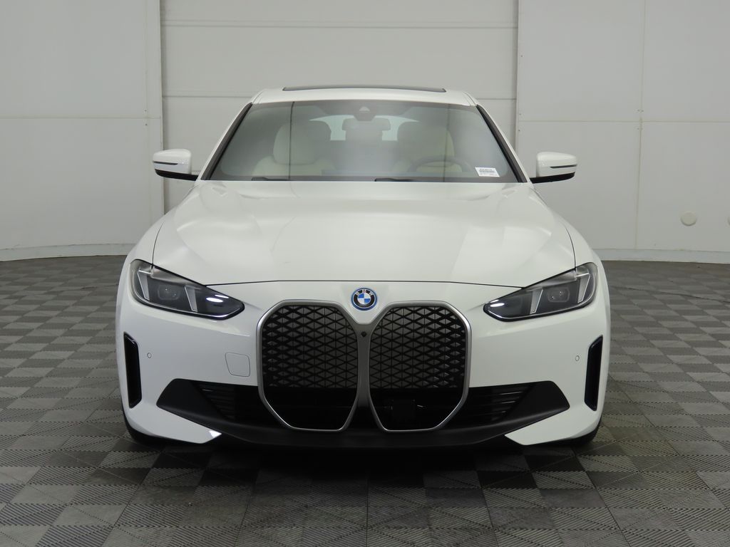 Thumbnail: 2025 BMW i4 - 3