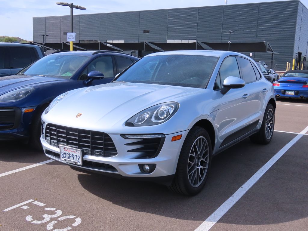 Thumbnail: 2018 Porsche Macan - 2