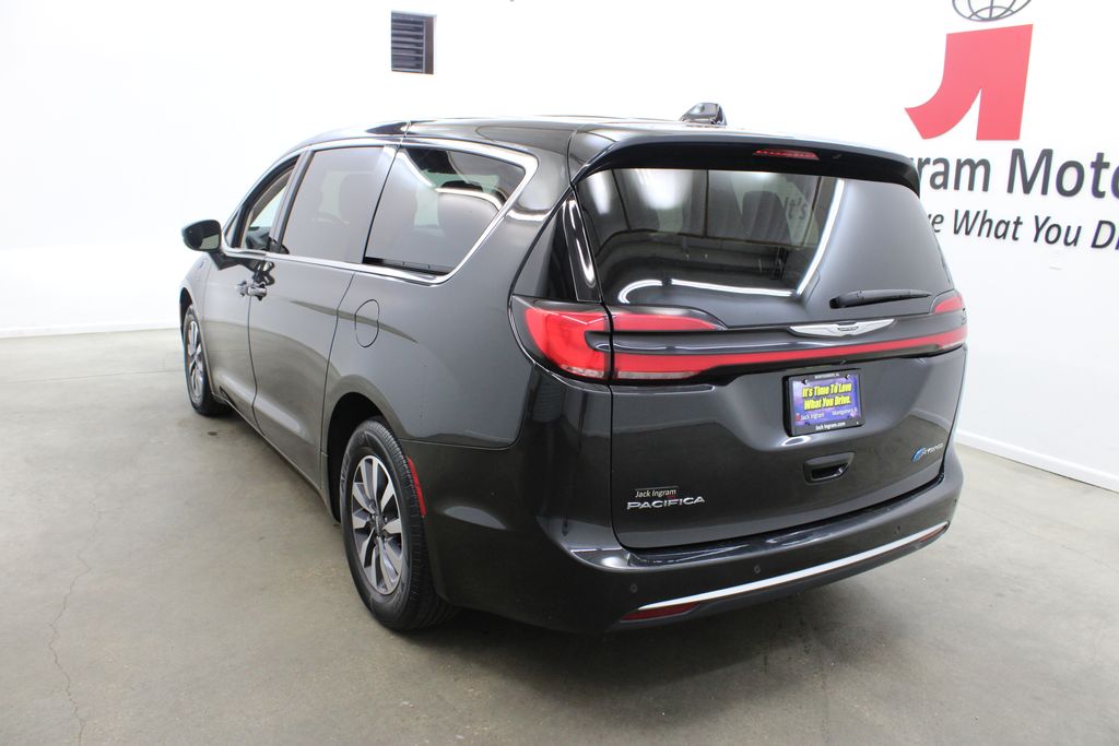 used 2023 Chrysler Pacifica Hybrid car, priced at $24,999