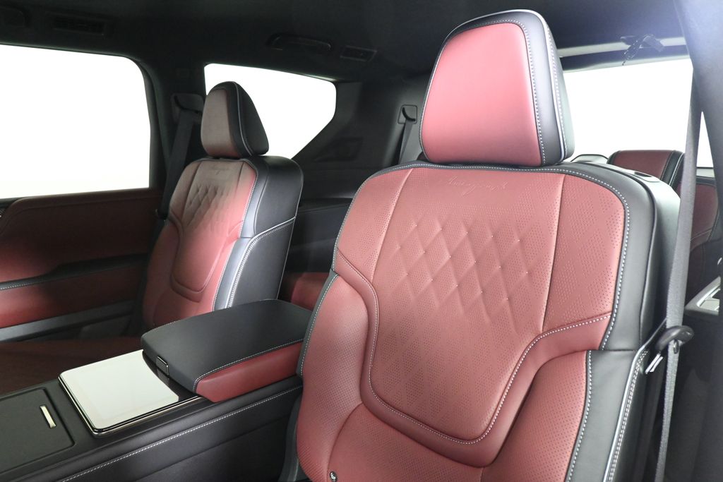 Thumbnail: 2026 INFINITI QX80 - 4