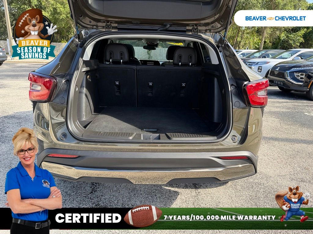 Used 2024 Chevrolet Trax SUV