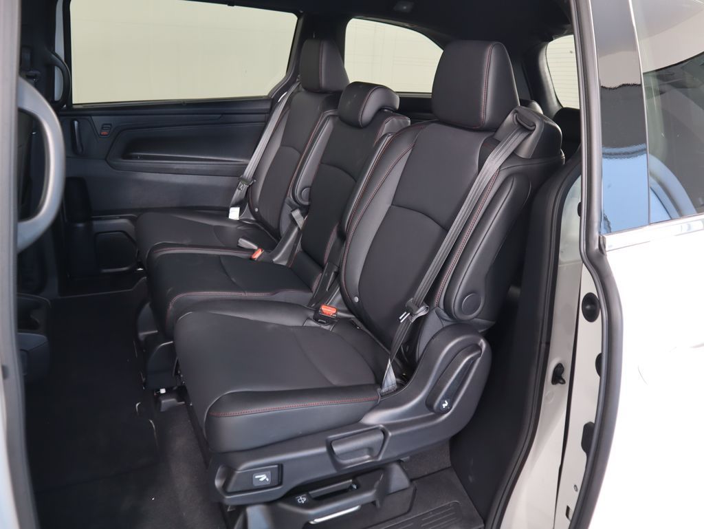 Thumbnail: 2026 Honda Odyssey - 21