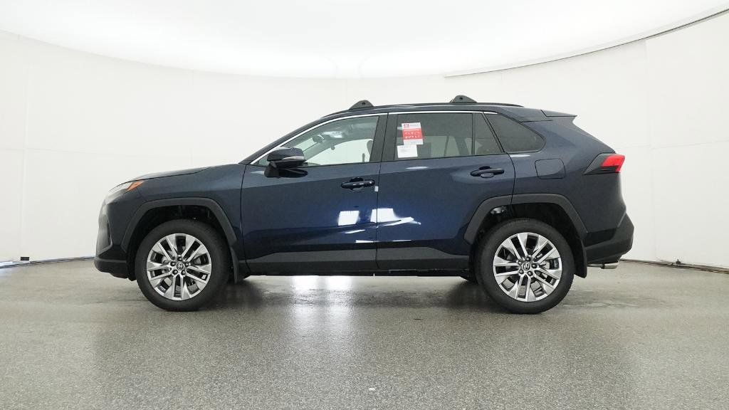 Thumbnail: 2025 Toyota RAV4 - 32