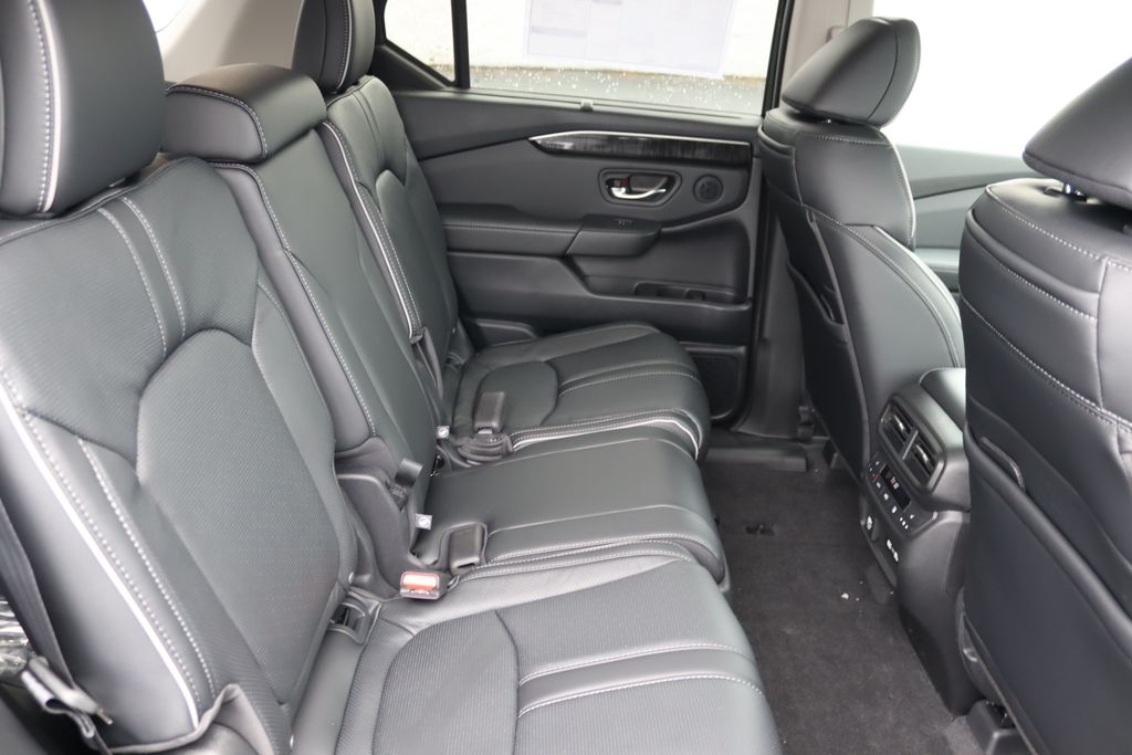 2025 Honda Pilot Elite 17
