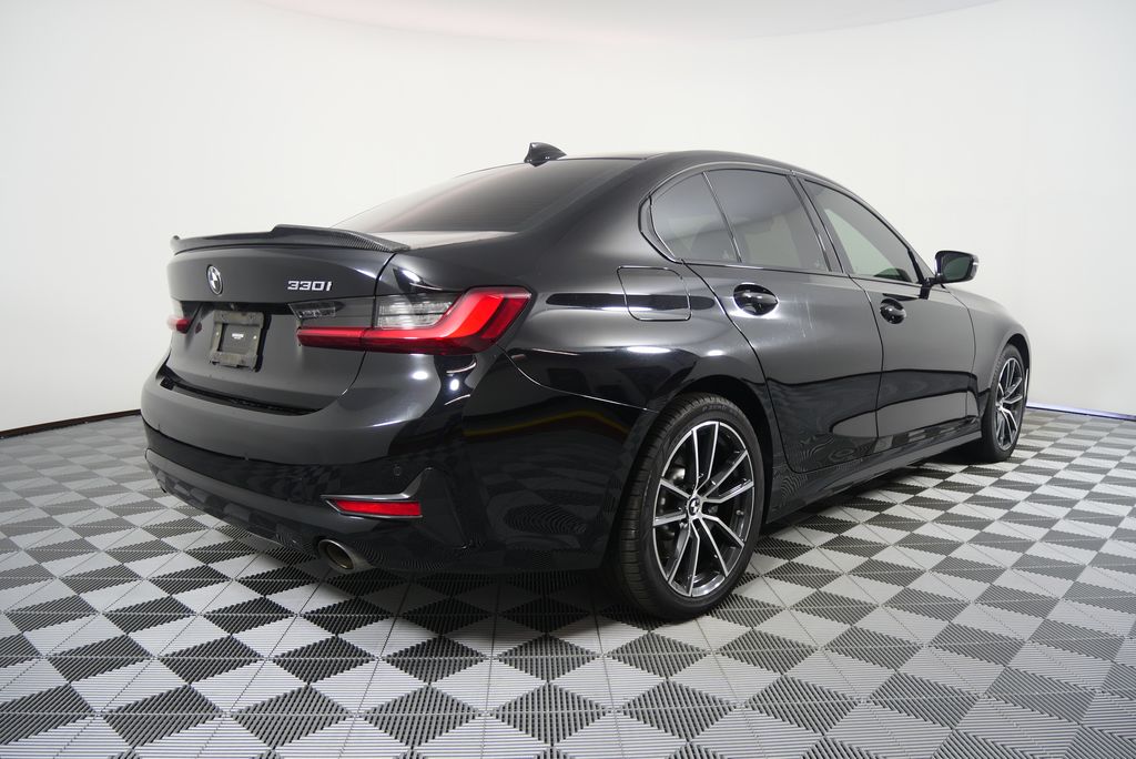 2022 BMW 3 Series 330i 3
