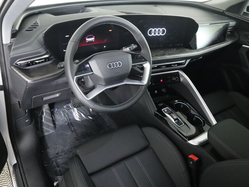 Thumbnail: 2025 Audi Q5 - 10