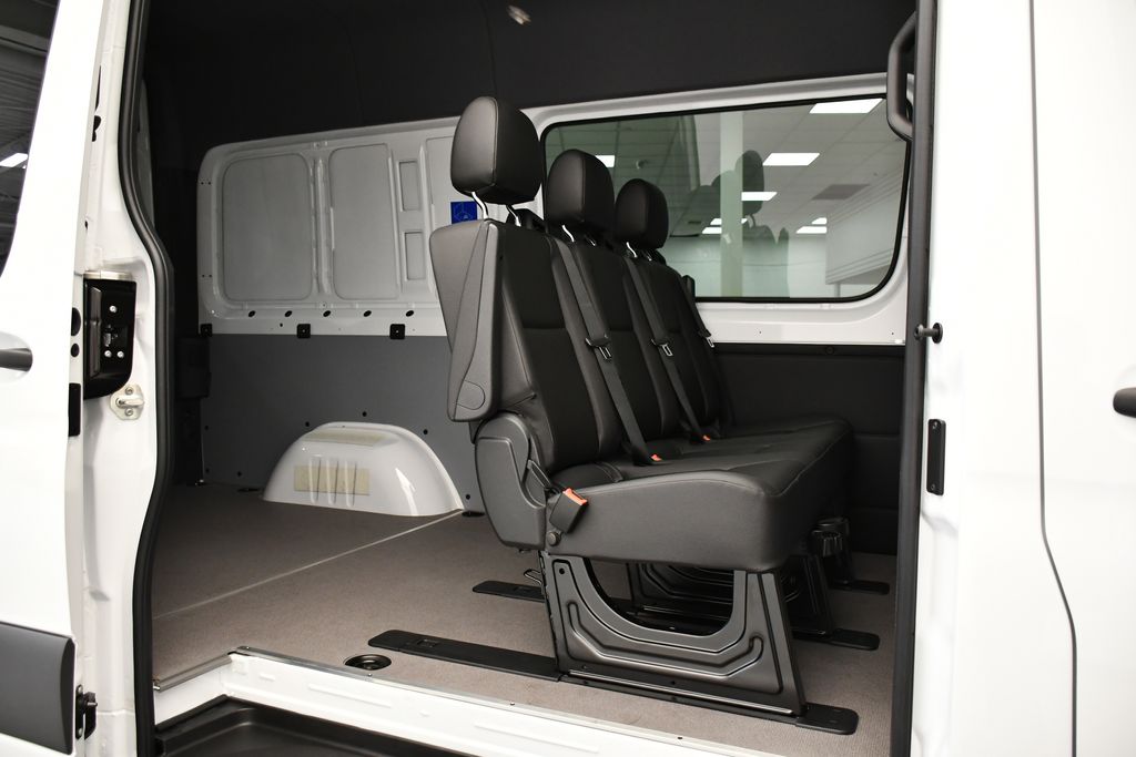 Thumbnail: 2025 Mercedes-Benz Sprinter - 31