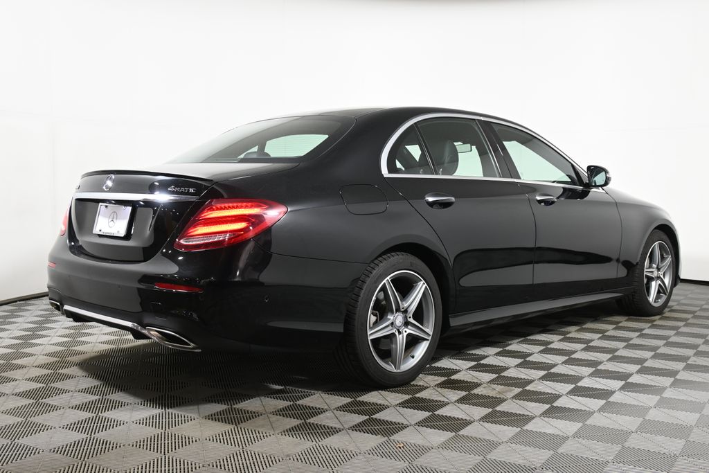 2017 Mercedes-Benz E-Class E 300 10