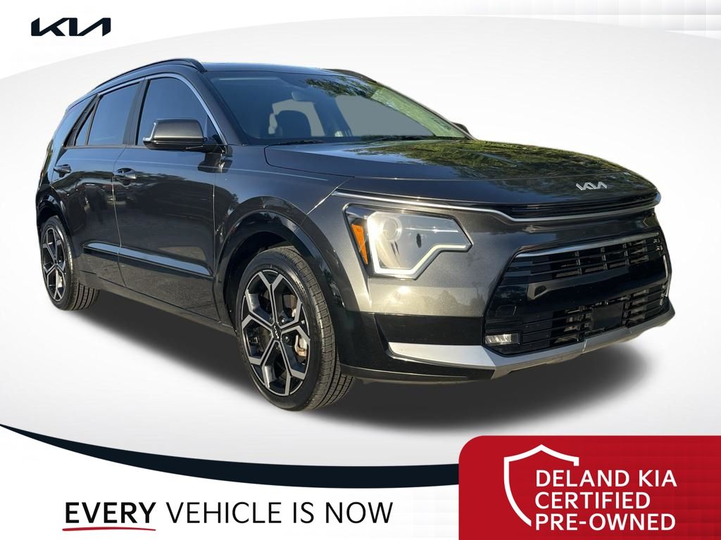 2023 Kia Niro EX Touring HEV's photo