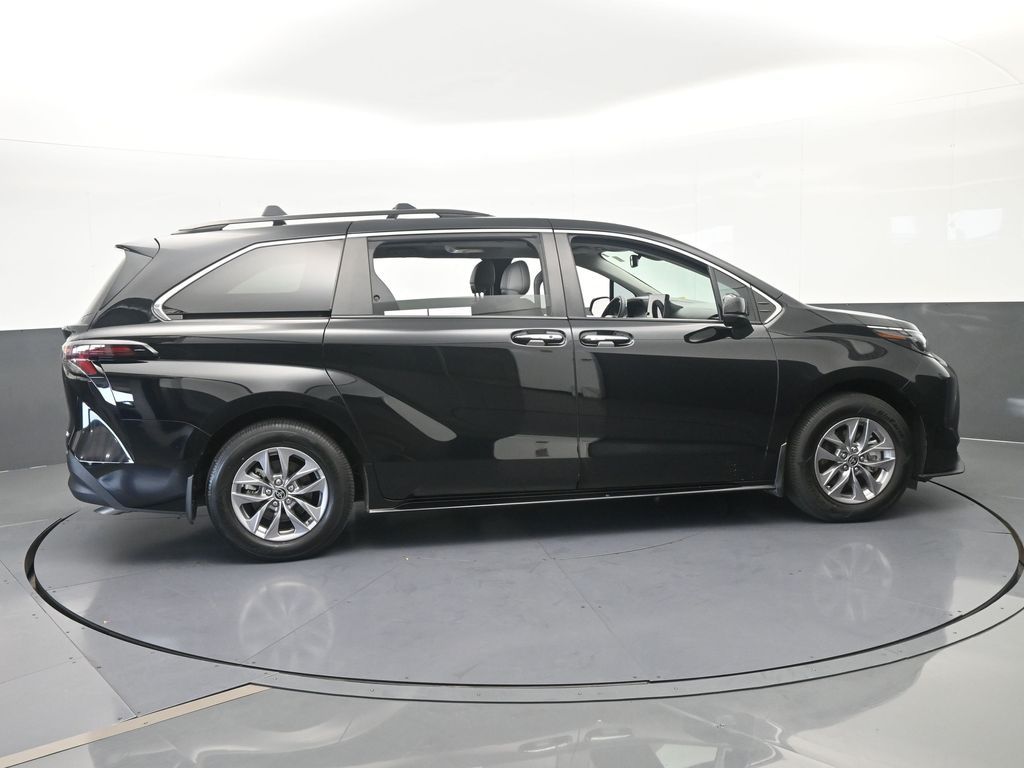 Used 2025 Midnight Black Metallic Toyota XLE image 7