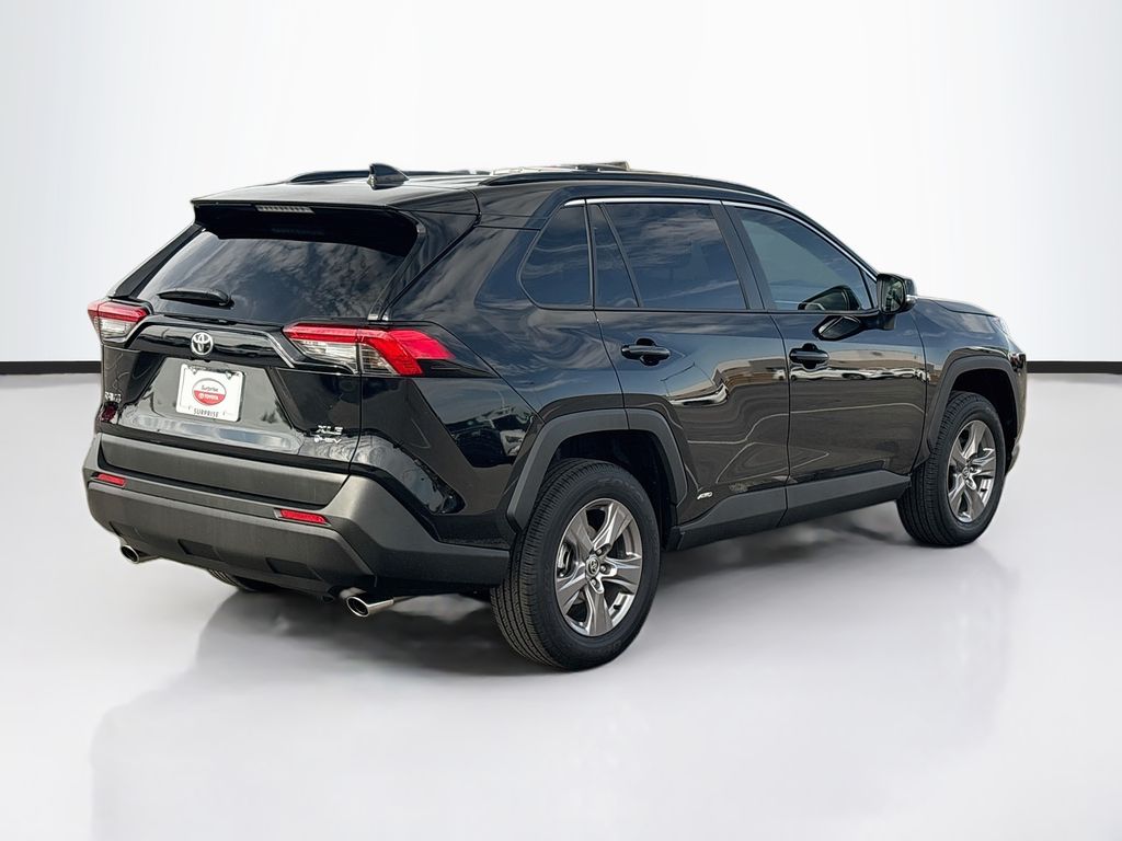 Thumbnail: 2025 Toyota RAV4 - 5