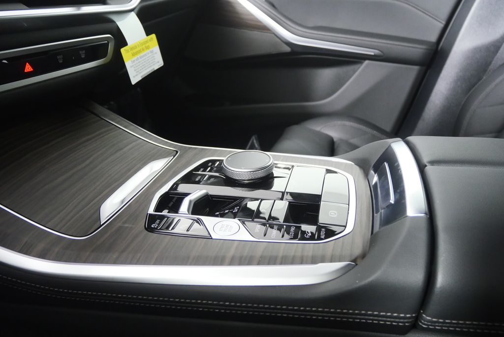 Thumbnail: 2026 BMW X5 - 24