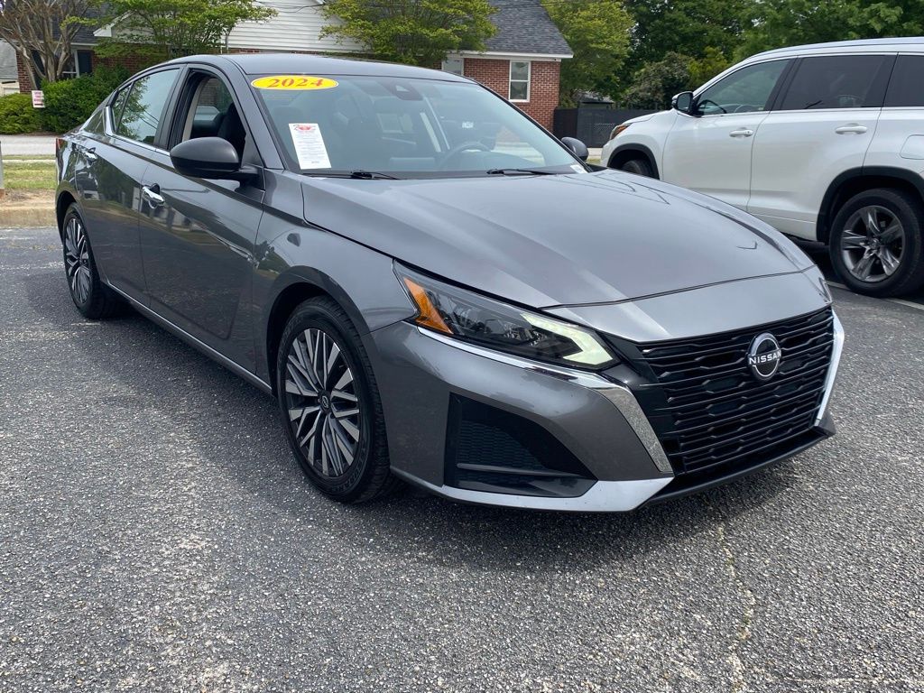 Gray (Gun Metallic) 2024 Nissan Altima 2.5 SV FWD Sedan Front-Wheel Drive Continuously Variable Transmission